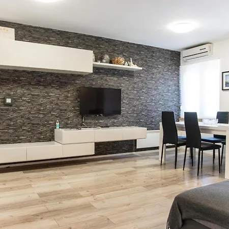 Διαμέρισμα Jaklin *