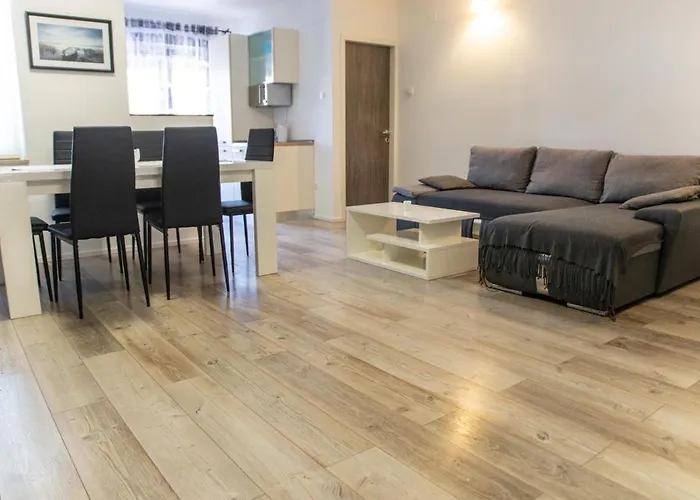 Jaklin Διαμέρισμα *