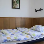 Jaklin *